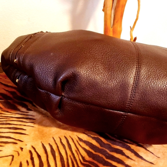 NWOT VINCE CAMUTO-Imp.Brown Gold Studded Accent Handbag - Picture 4 of 8